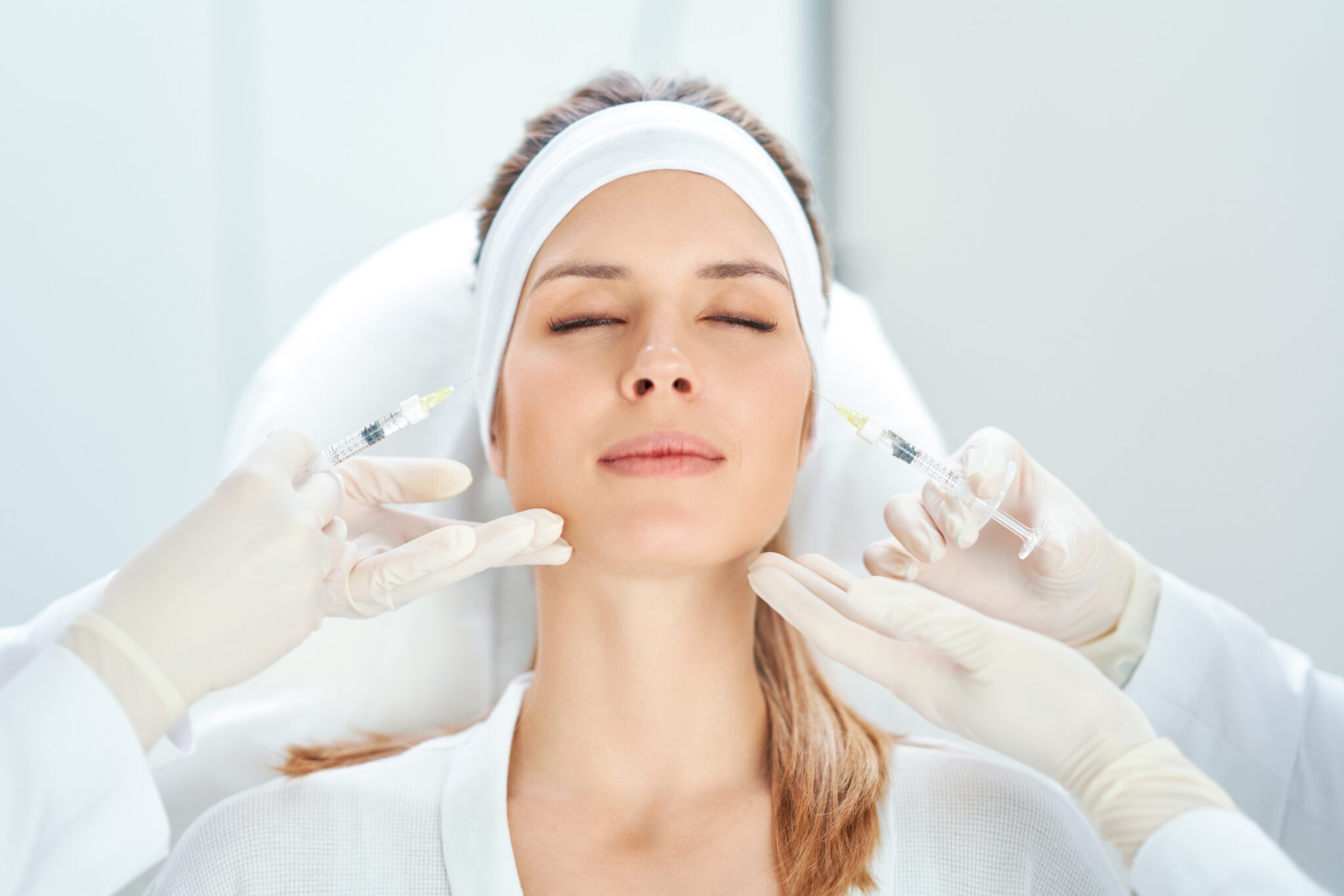 Nonsurgical Cosmetic Procedures Investigating a Facelift Training