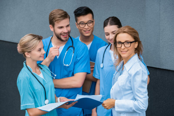 Healthcare professionals starting their education encounter diverse standards, focusing on accreditation, faculty credentials, comprehensive curriculum, and clear methods.